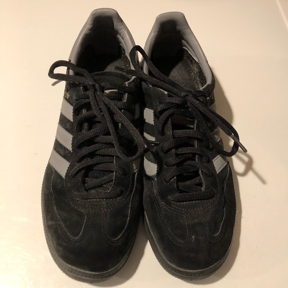 Spezial Adidas shoes men’s size 7 women’s 9 gently worn